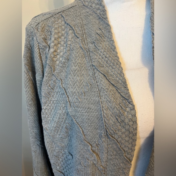Kim Rogers Gray Cardigan Textured Design Open Front Size Large - Picture 6 of 7